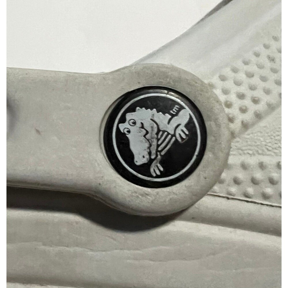 Crocs White color Unisex Adult 7 men’s and 9 women’s